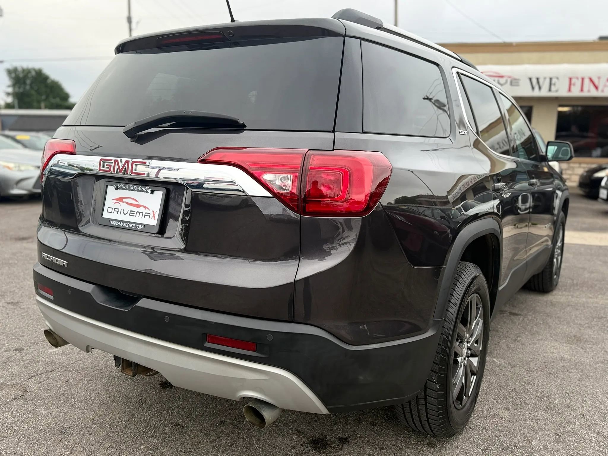 Used 2017 GMC Acadia SLT FWD image 5