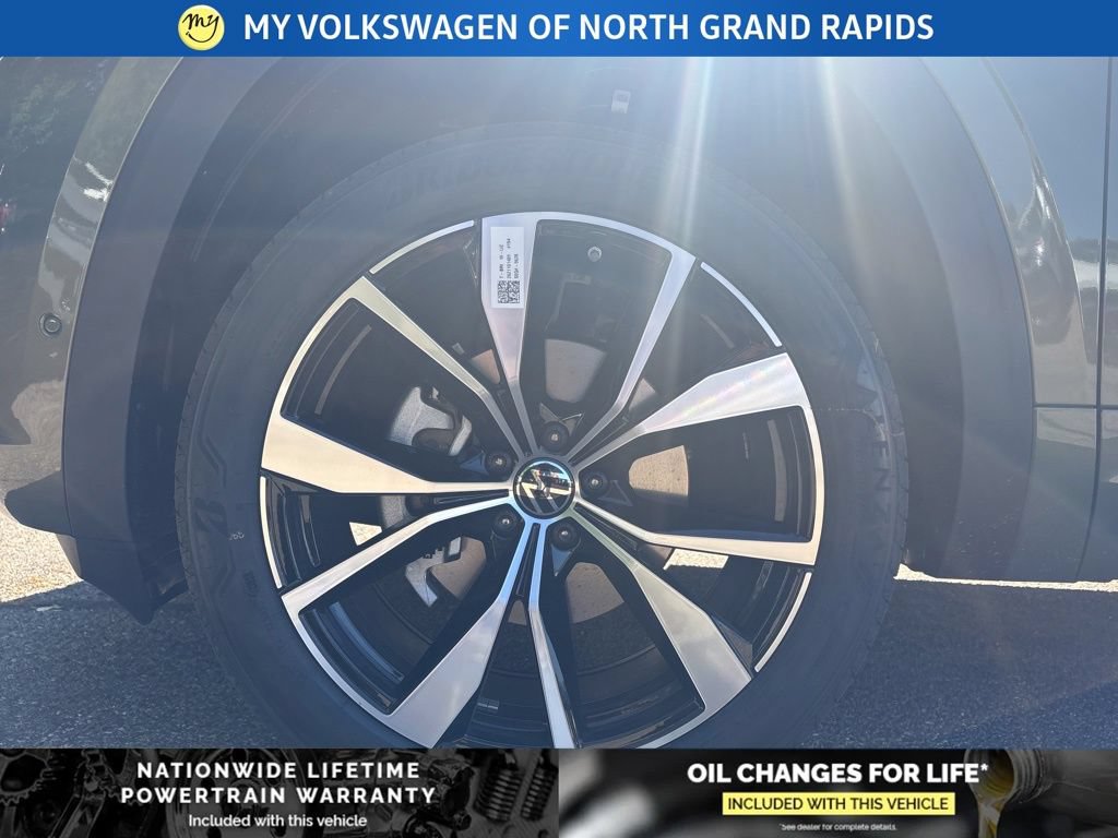 New 2026 Volkswagen Atlas SEL Premium R-Line AWD/4WD image 10