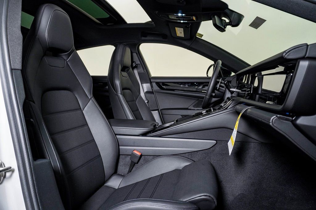 New 2026 Porsche Panamera 4 image 15