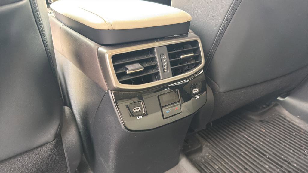 Used 2023 Lexus RX 350 AWD image 16