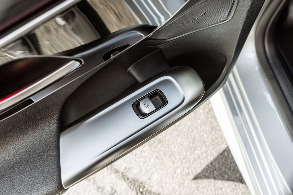 Used 2023 Mercedes-Benz C 300 4MATIC Sedan image 29