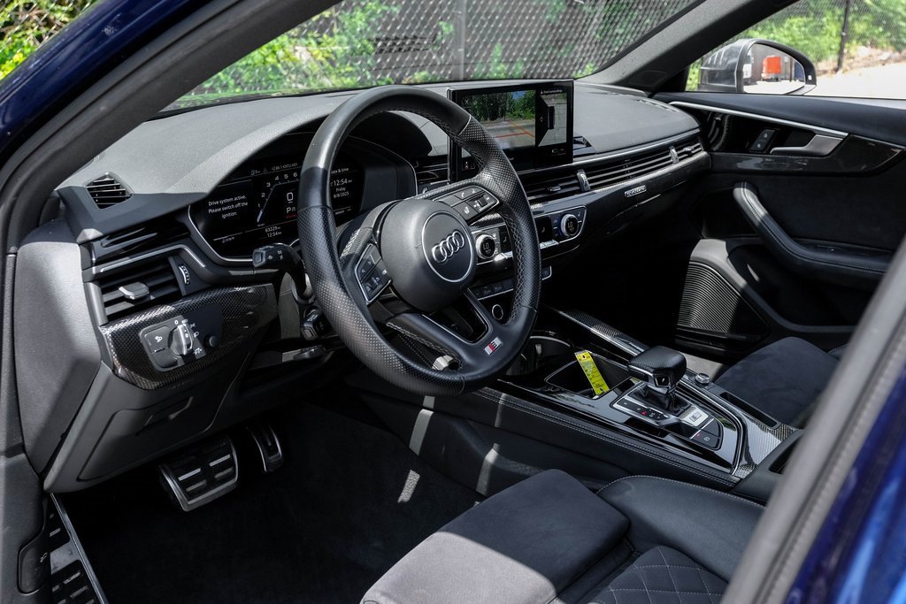 Used 2022 Audi S4 Premium Plus w/ Premium Plus Package image 2