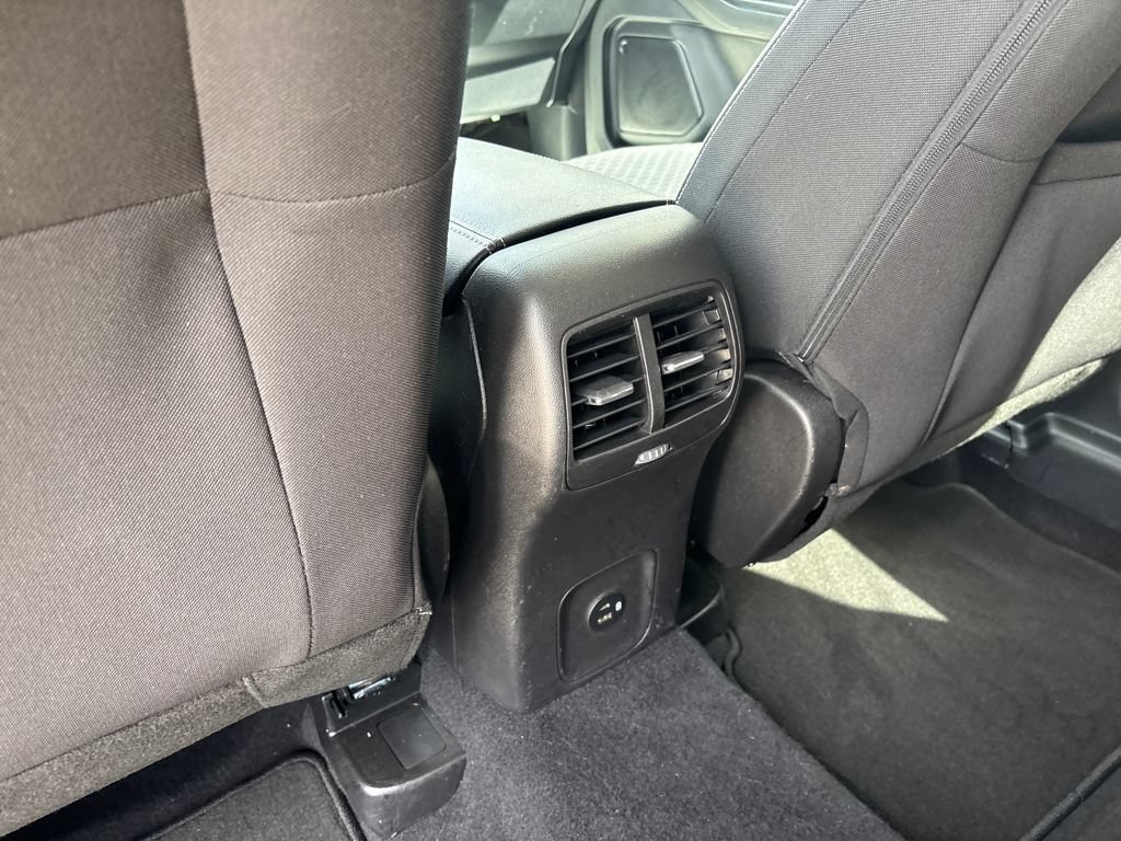 Certified 2022 Ford Escape SE w/ Cold Weather Package AWD/4WD image 27