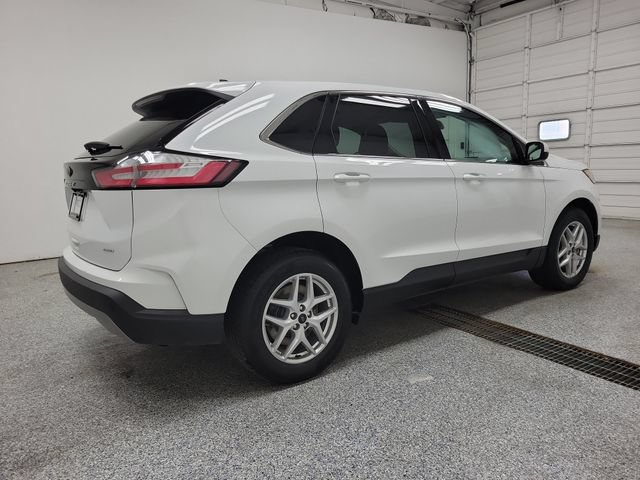 Used 2023 Ford Edge SEL AWD/4WD image 3