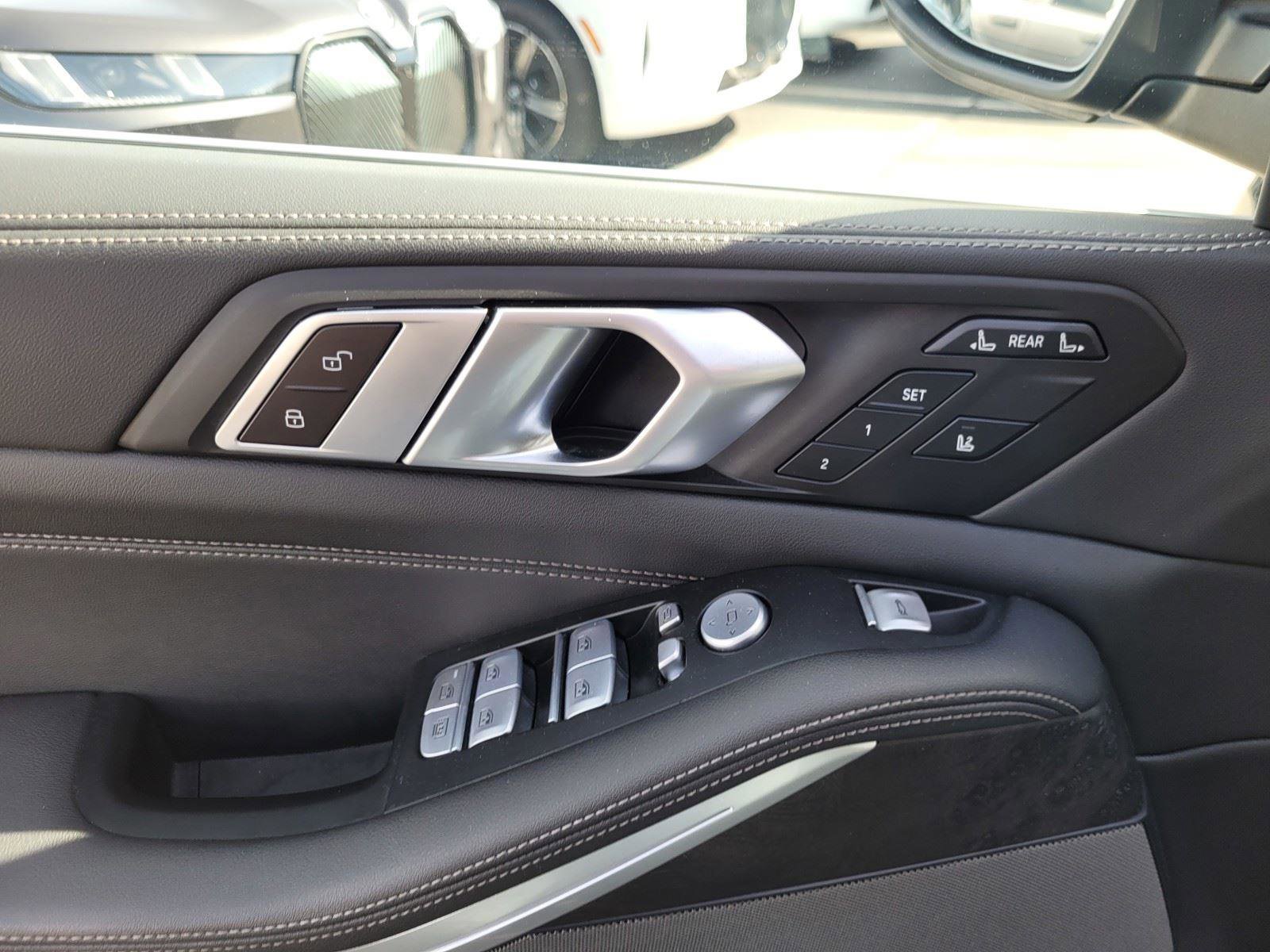 Certified 2024 BMW X7 xDrive40i image 24