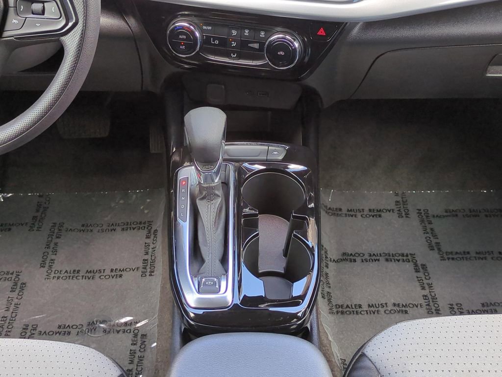 Used 2024 Chevrolet Trax LT image 17