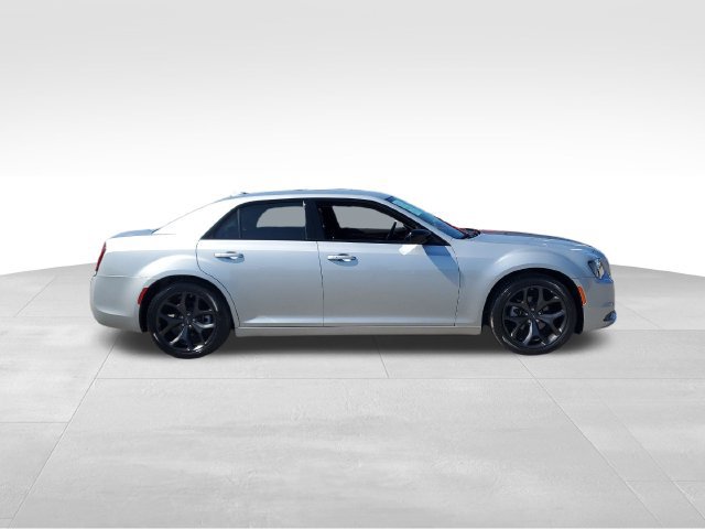 Used 2023 Chrysler 300 Touring w/ Sport Appearance Package RWD image 3