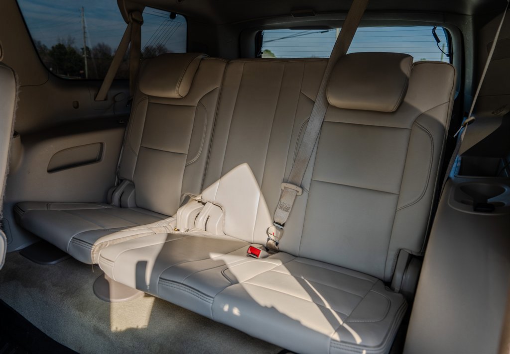 Used 2015 GMC Yukon XL Denali w/ Premium Package RWD image 33