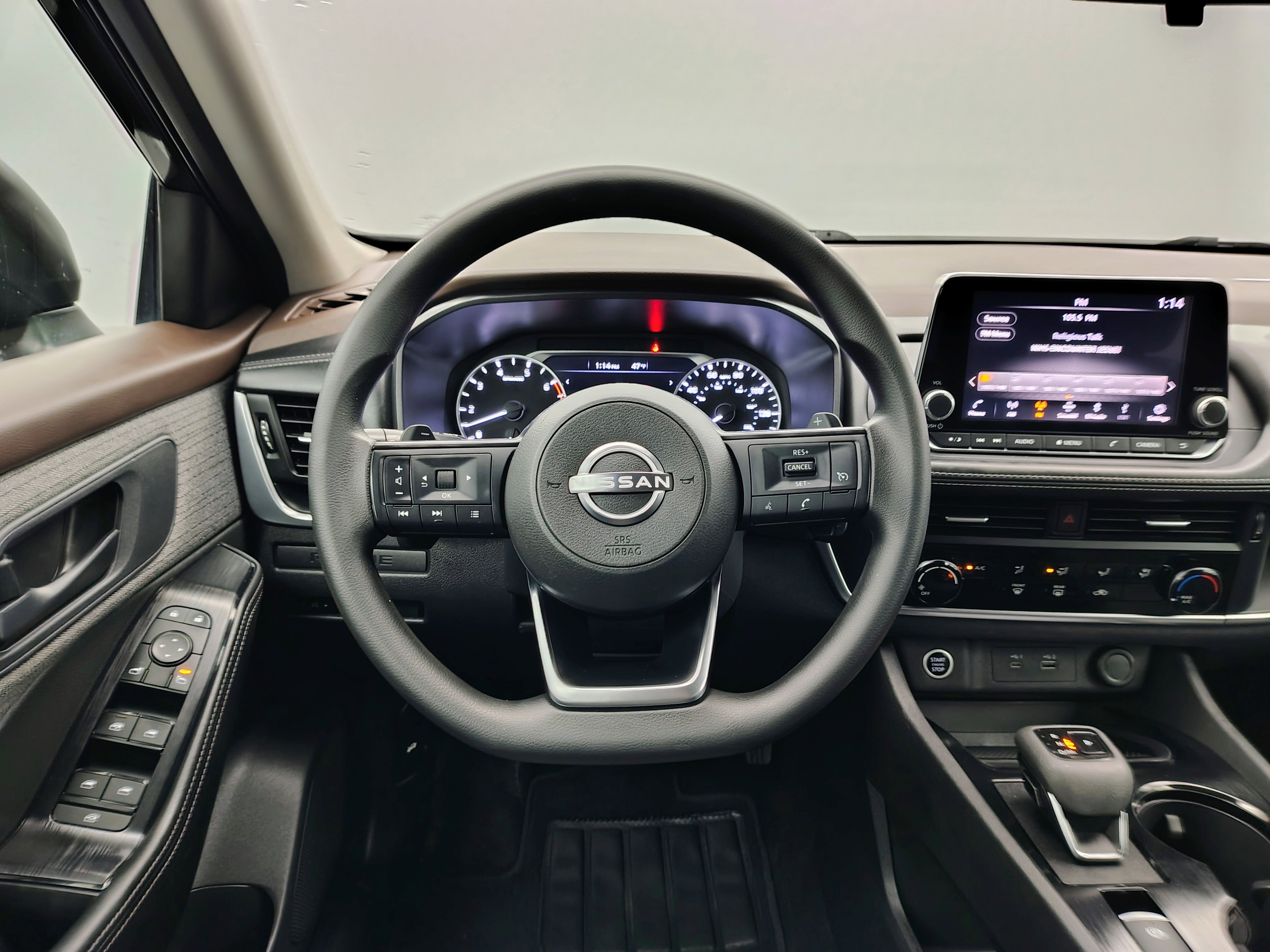 Used 2022 Nissan Rogue S image 34