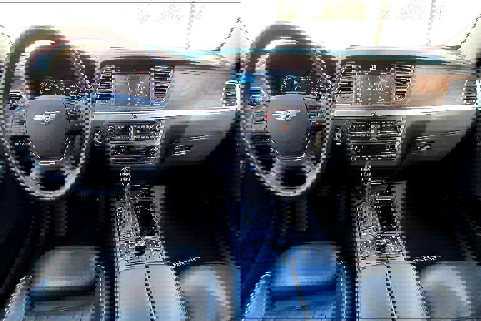 Used 2015 Hyundai Genesis 3.8 w/ Option Group 04 image 12