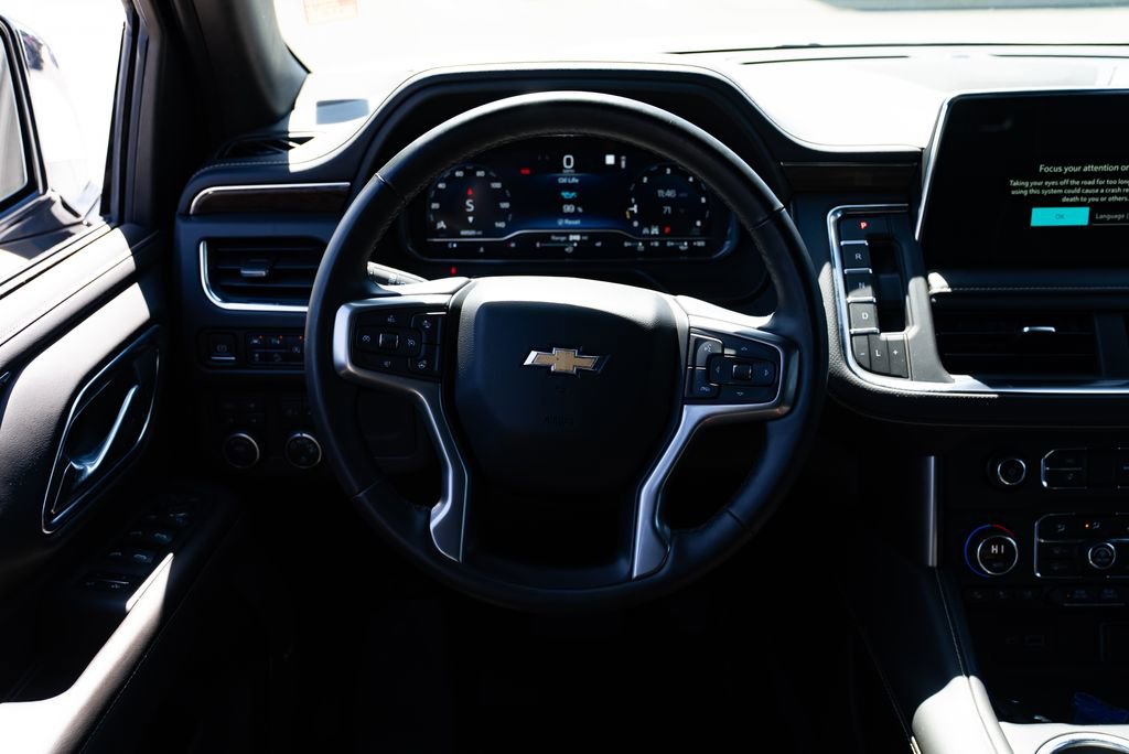 Used 2023 Chevrolet Suburban Premier AWD/4WD image 11