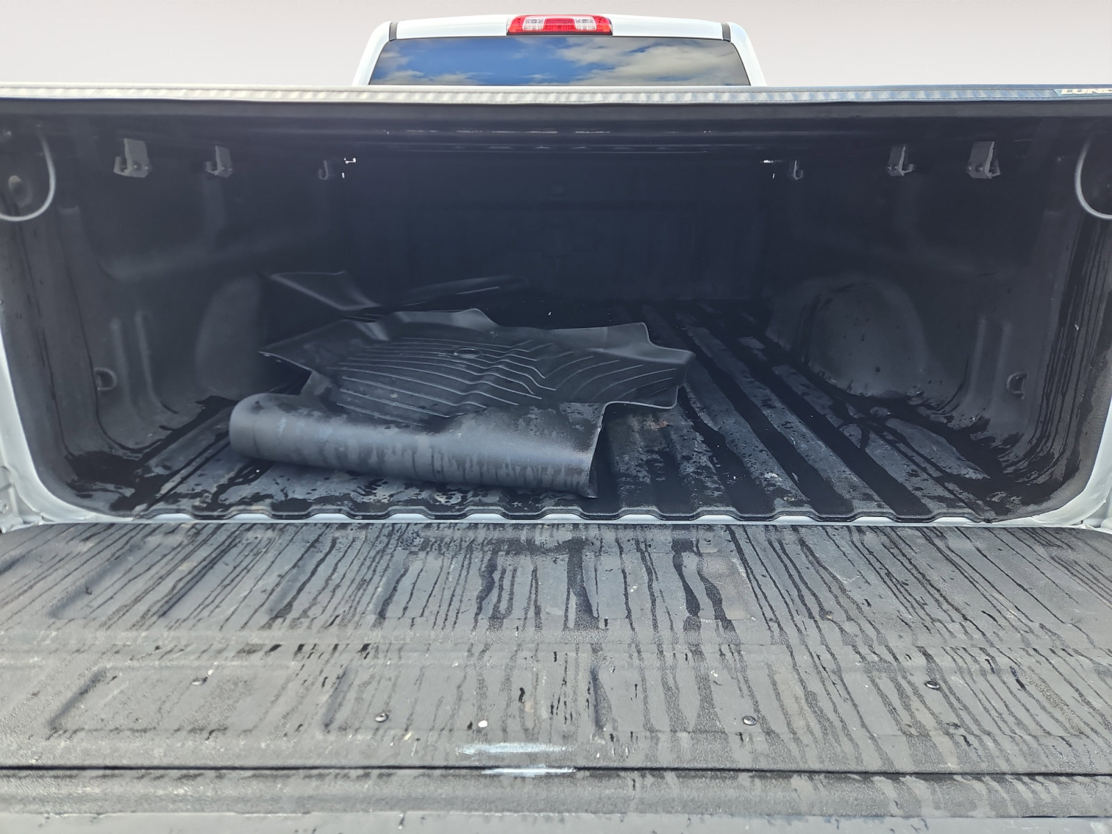 Used 2018 Chevrolet Silverado 1500 Custom RWD image 15