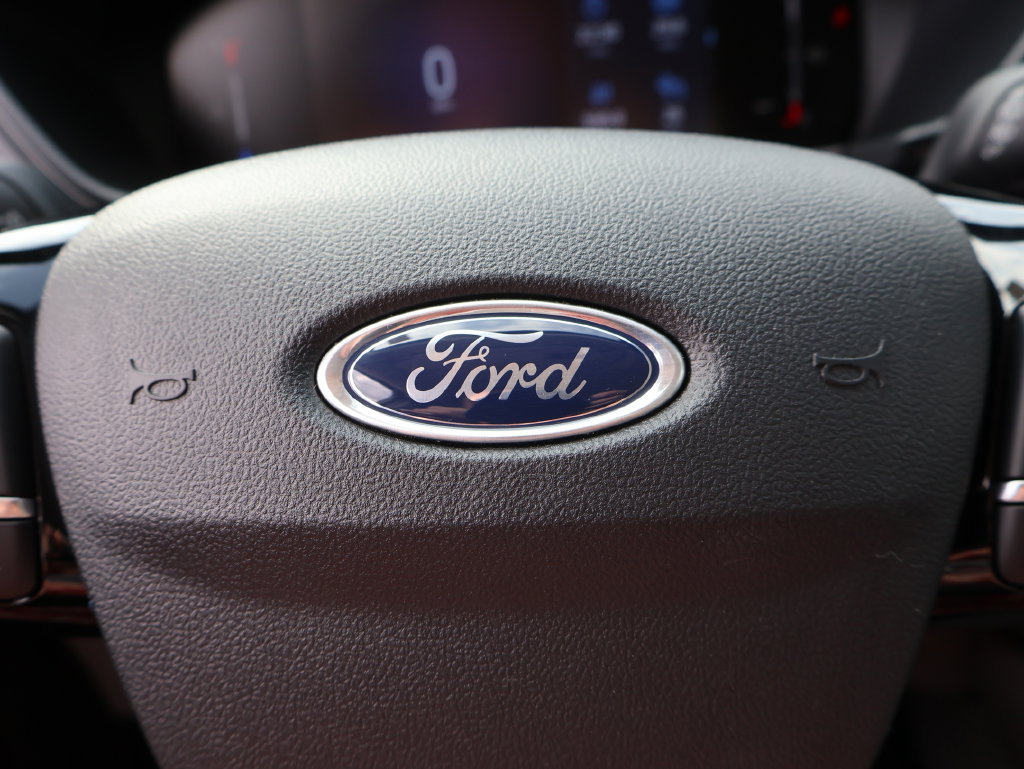 Used 2025 Ford Escape Active w/ Cold Weather Package FWD image 26
