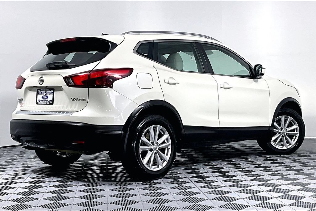 Used 2018 Nissan Rogue Sport SV w/ SV All-Weather Package AWD/4WD image 12