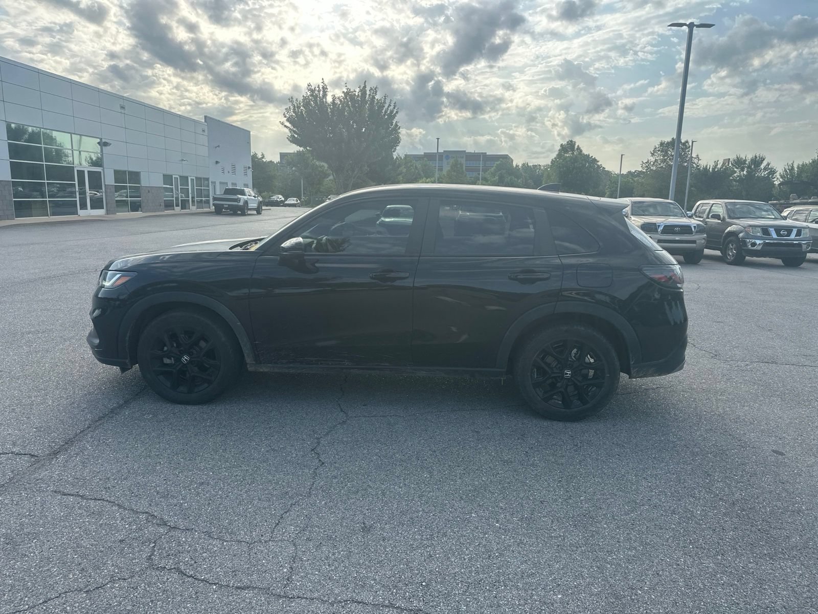 Used 2025 Honda HR-V Sport image 8
