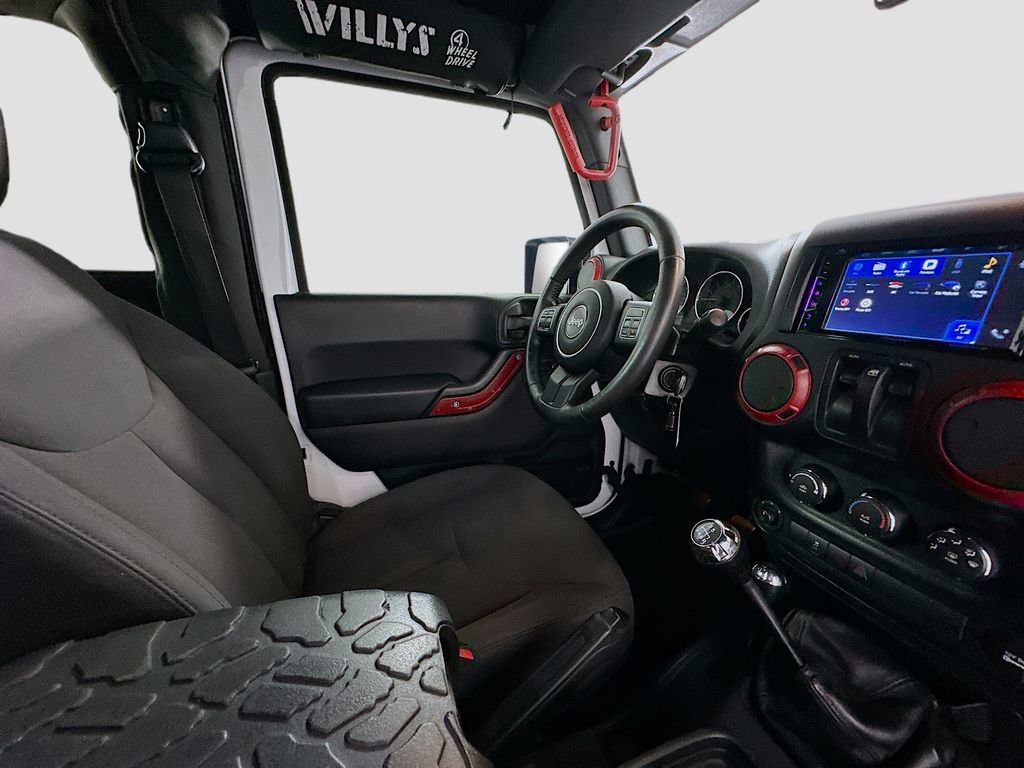 Used 2015 Jeep Wrangler Sport image 30