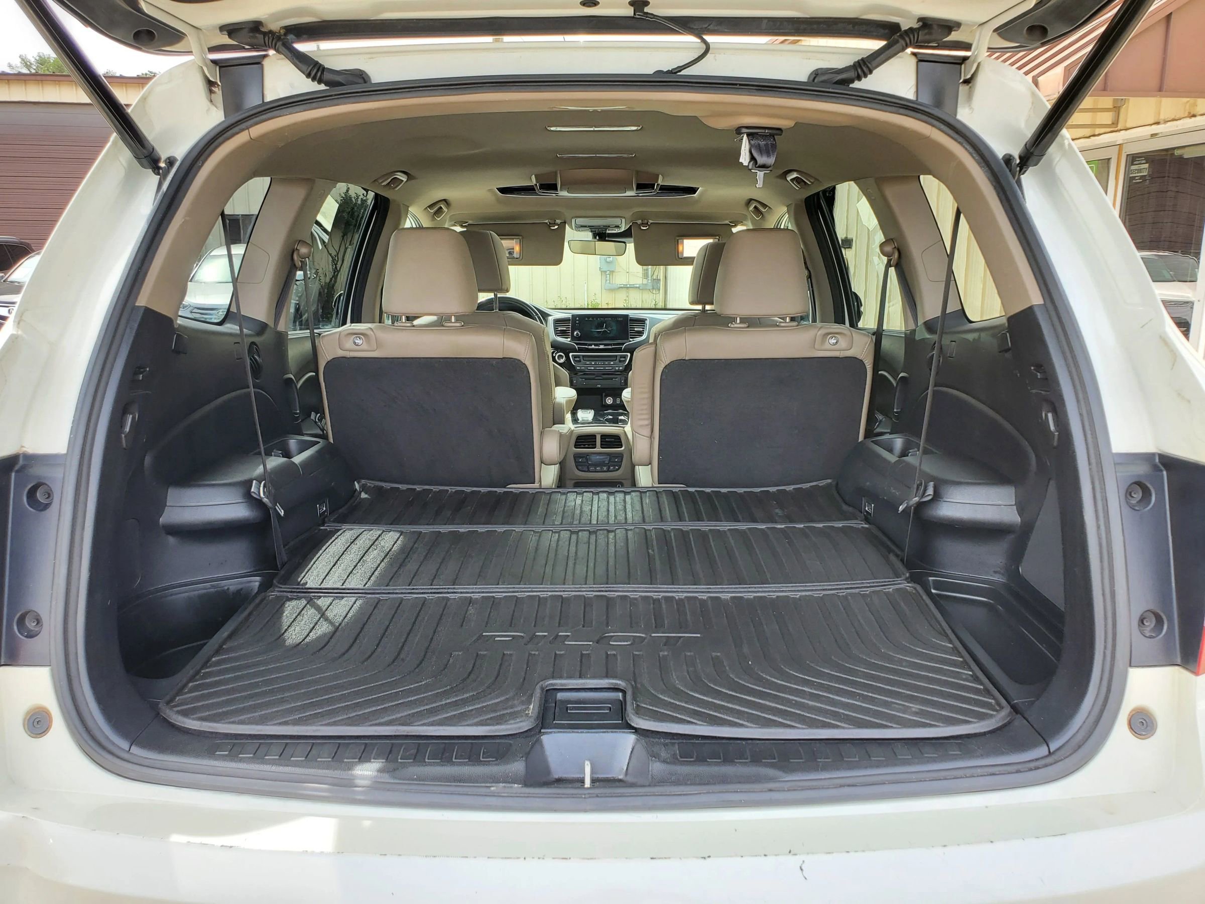 Used 2019 Honda Pilot Touring image 52