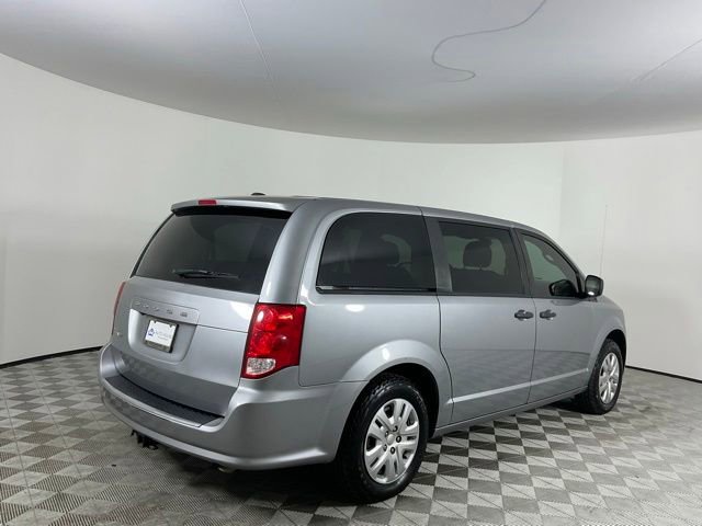 Used 2020 Dodge Grand Caravan SE w/ UConnect Hands-Free Group FWD image 5