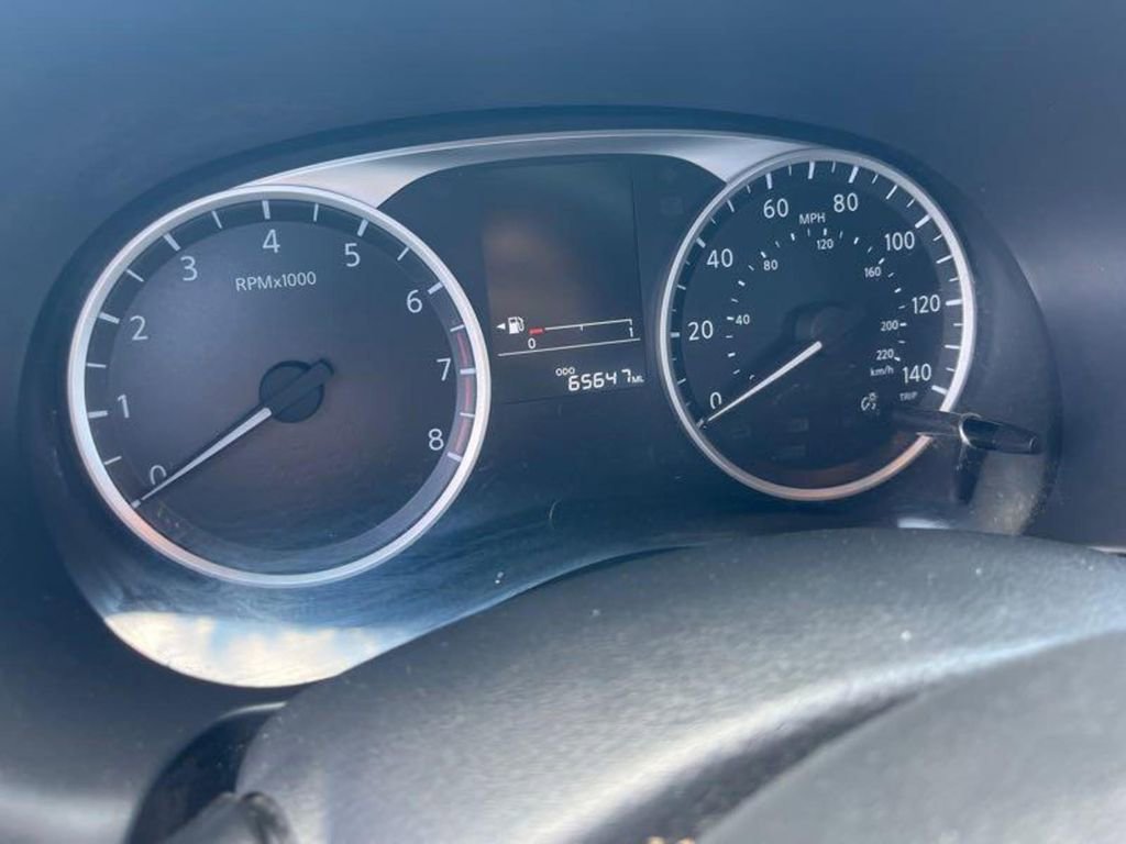 Used 2020 Nissan Kicks S FWD image 4