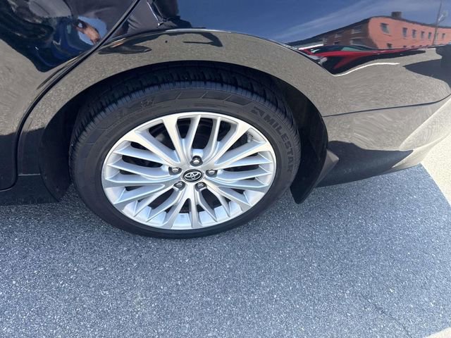 Used 2019 Toyota Camry XLE FWD image 13
