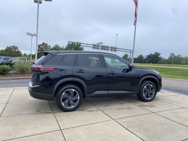 Used 2024 Nissan Rogue SV FWD image 12