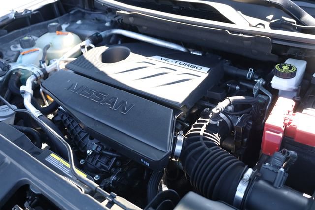 Used 2023 Nissan Rogue SV image 11
