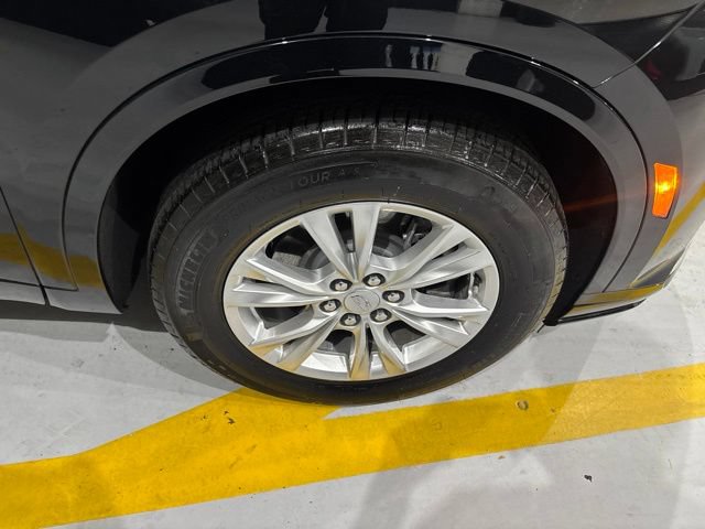 Certified 2025 Cadillac XT6 Luxury FWD image 38