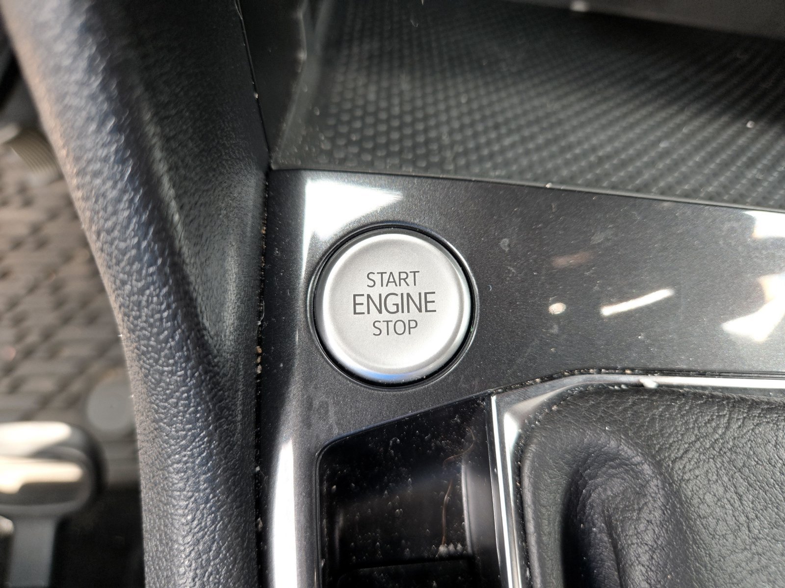 Used 2024 Volkswagen Tiguan S FWD image 15