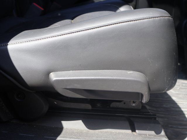Used 2017 GMC Acadia SLT FWD image 14