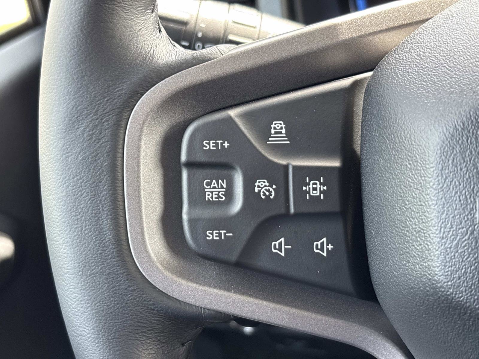 Used 2024 Ford Bronco Badlands image 17