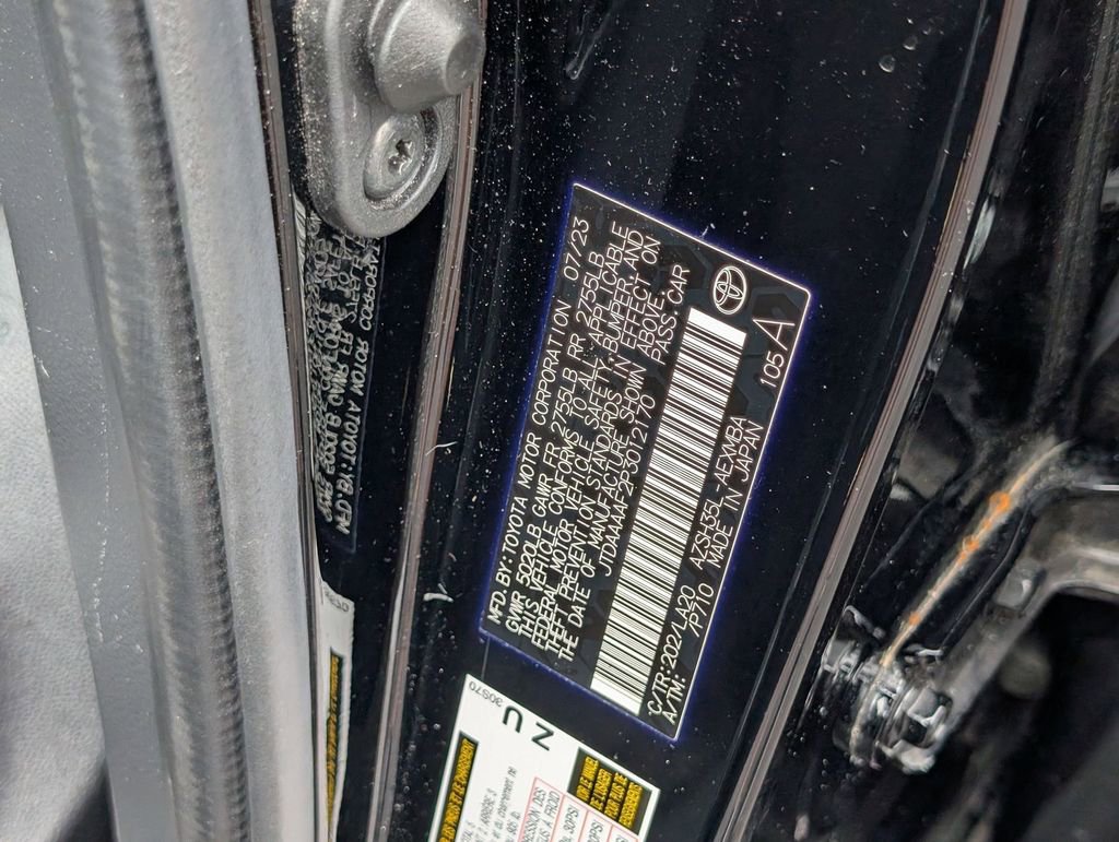 Used 2023 Toyota Crown Limited image 25