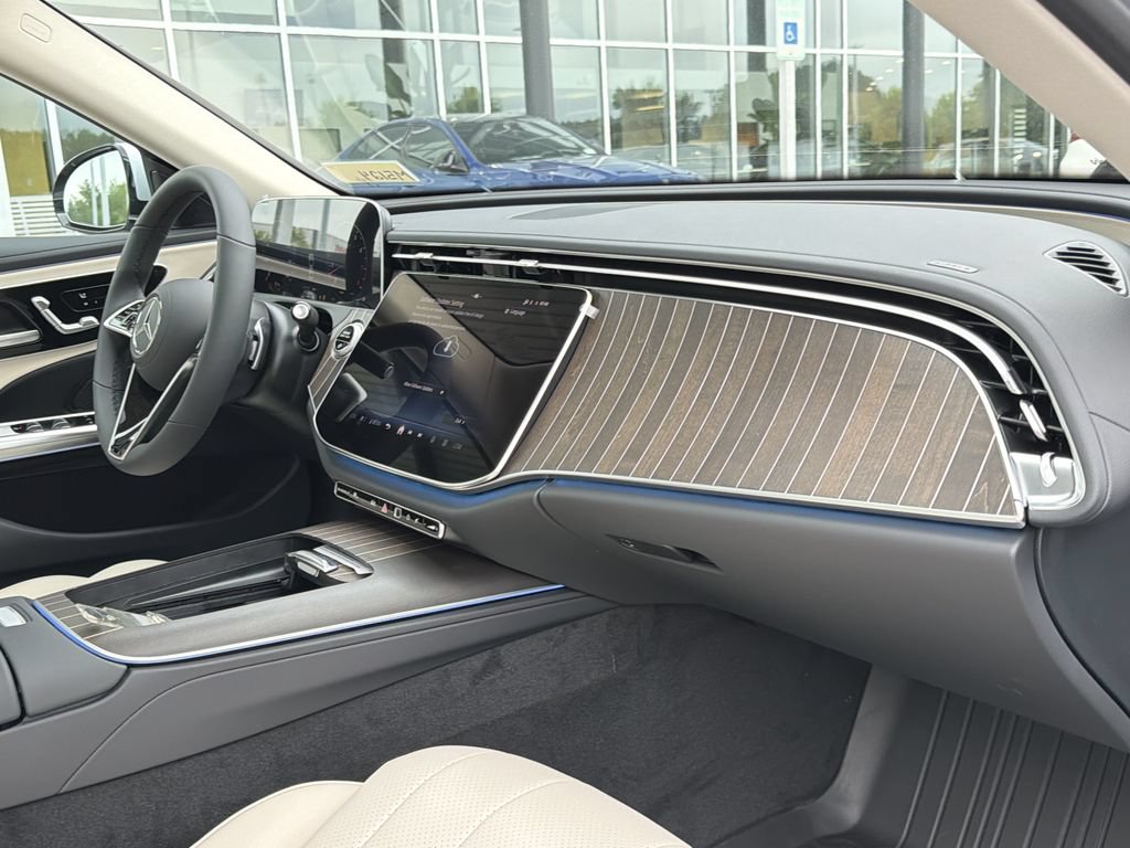 New 2026 Mercedes-Benz E 350 4MATIC Sedan image 19