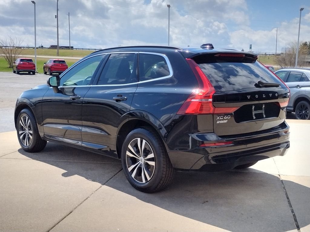 Used 2023 Volvo XC60 B5 Core AWD/4WD image 7