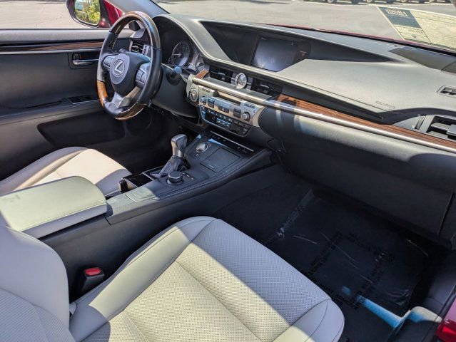 Used 2016 Lexus ES 350 w/ Premium Package w/Wood Trim FWD image 30