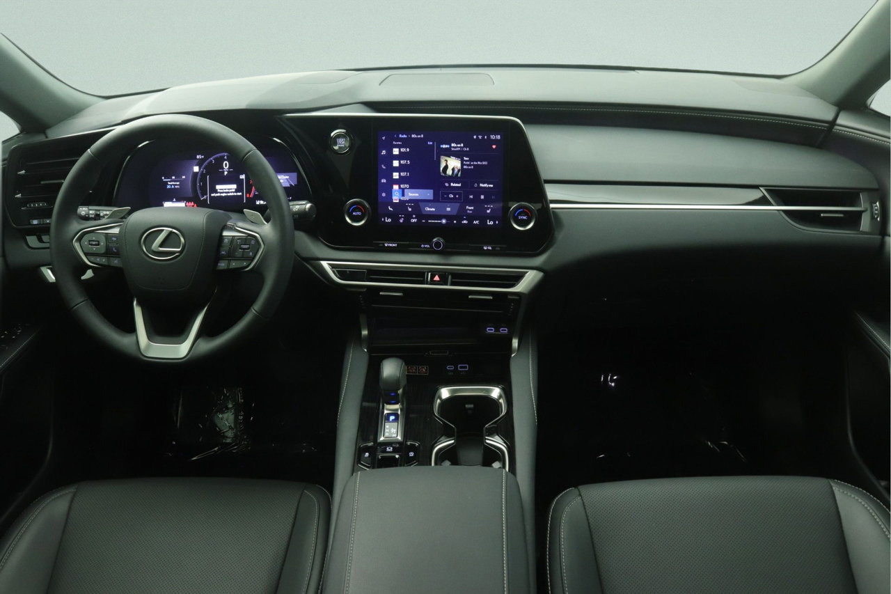 Used 2025 Lexus RX 350 FWD w/ Technology Package image 7