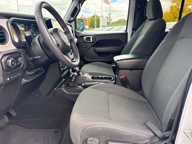 Used 2024 Jeep Wrangler Unlimited w/ Convenience Group AWD/4WD image 22