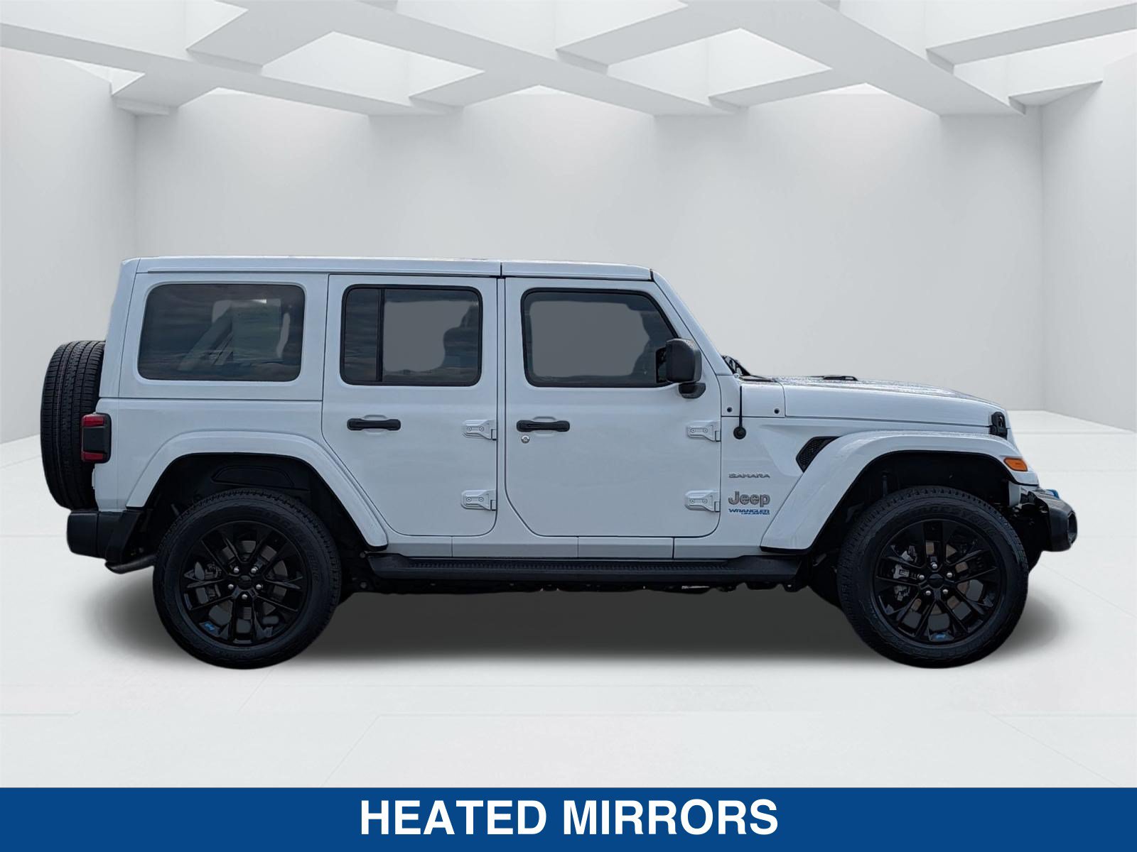Used 2022 Jeep Wrangler Unlimited Sahara w/ Cold Weather Group AWD/4WD image 4