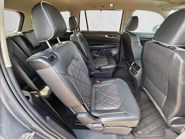 Used 2024 Volkswagen Atlas SEL Premium R-Line AWD/4WD image 20