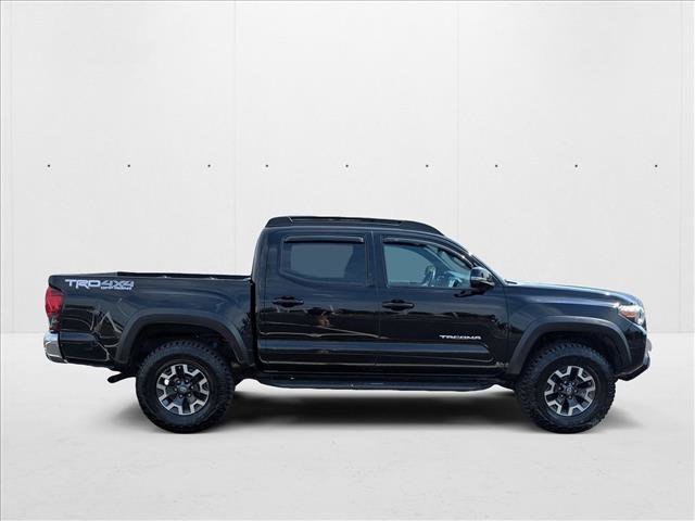 Used 2019 Toyota Tacoma TRD Off-Road image 4