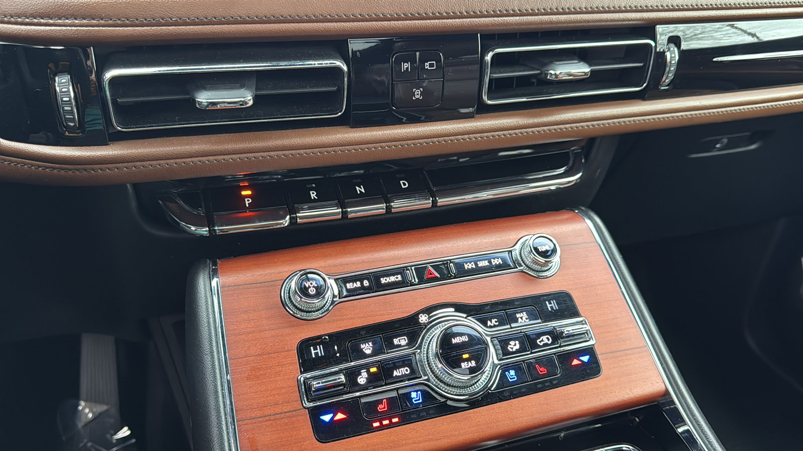 Used 2020 Lincoln Aviator Reserve w/ Equipment Group 201A image 20