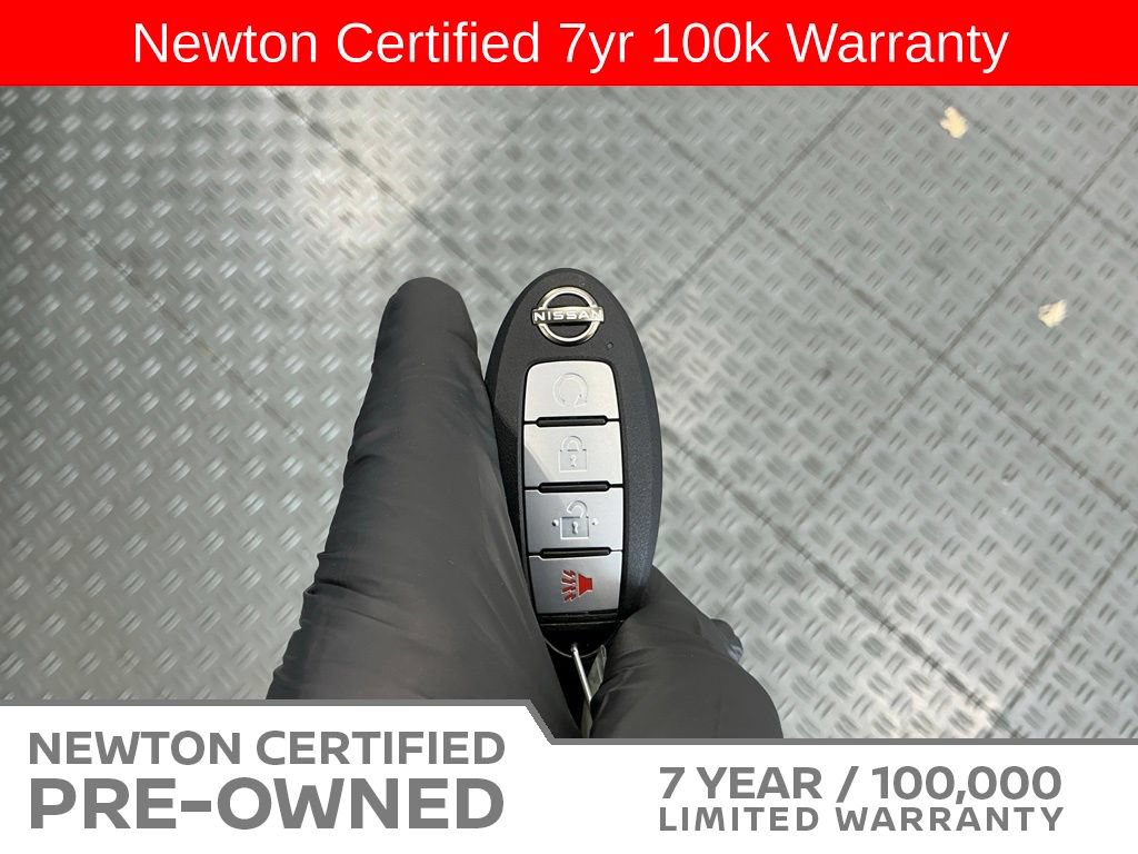 Used 2025 Nissan Frontier PRO-4X AWD/4WD image 38