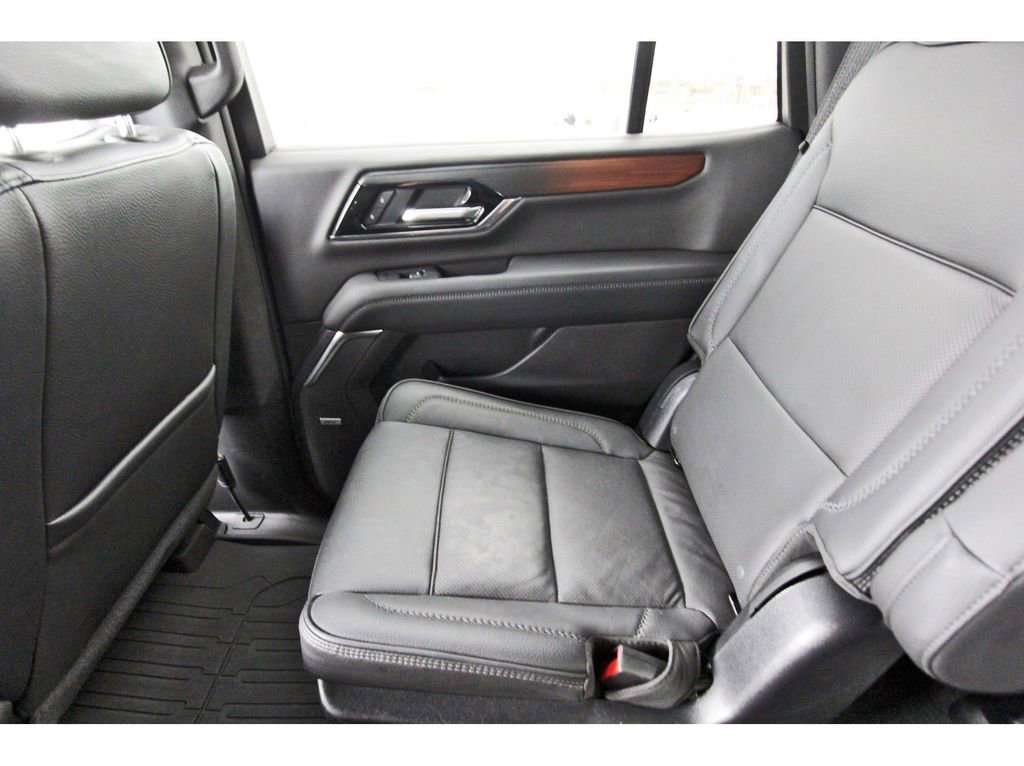 Used 2025 GMC Yukon Denali image 12