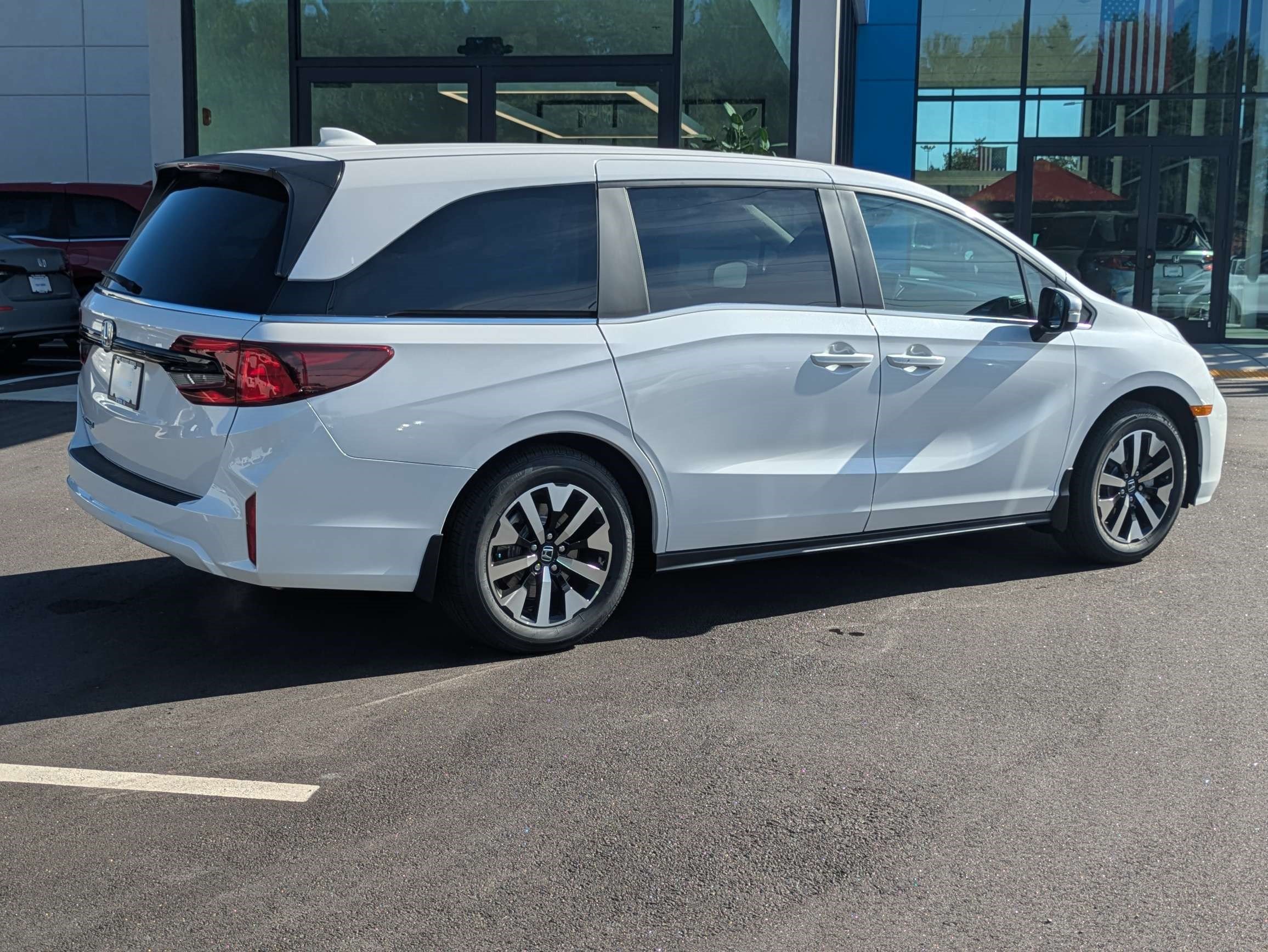 New 2027 Honda Odyssey EX-L image 5