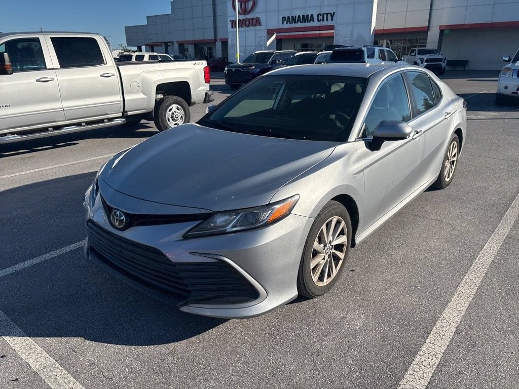 Used 2022 Toyota Camry LE FWD image 9
