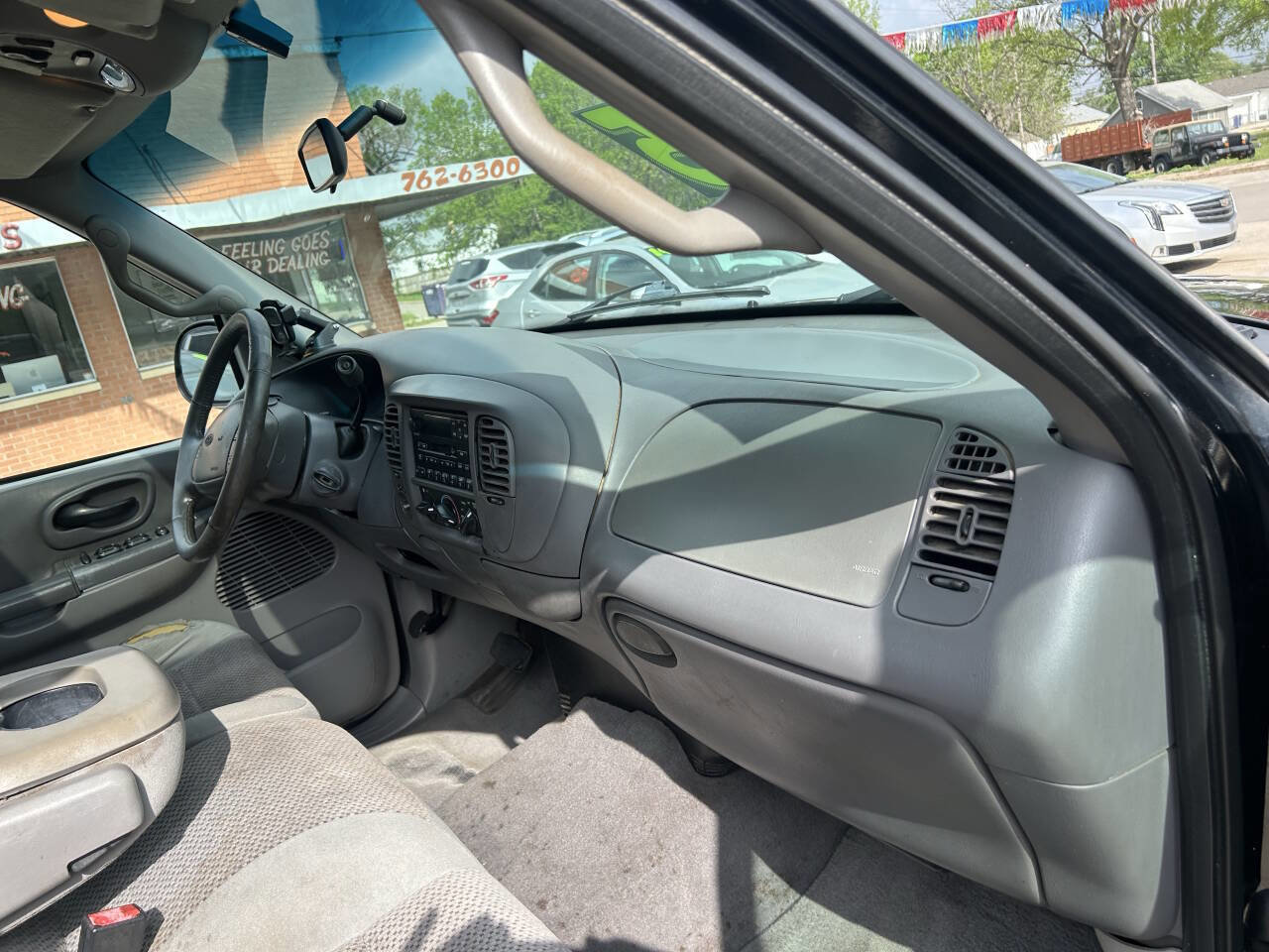 Used 2002 Ford F150 XLT AWD/4WD image 20