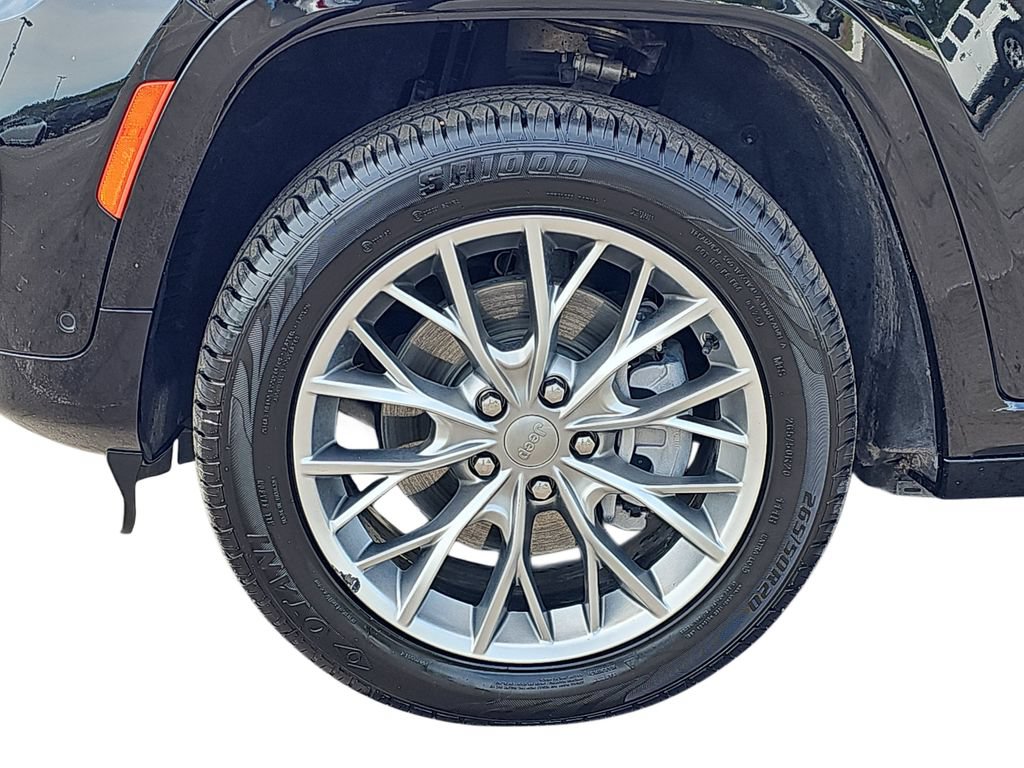 Used 2022 Jeep Grand Cherokee Summit w/ Luxury Tech Group V AWD/4WD image 33