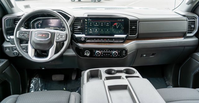 Used 2024 GMC Sierra 1500 Elevation image 14