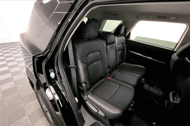 New 2025 Nissan Pathfinder S image 32