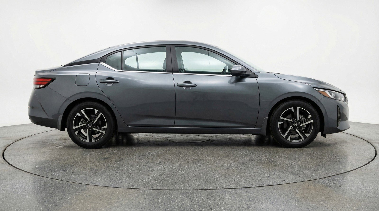 Used 2025 Nissan Sentra SV FWD image 11