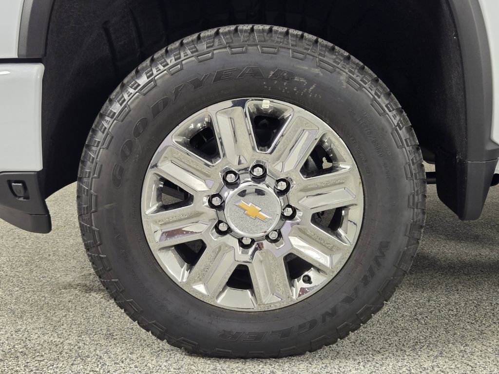 New 2026 Chevrolet Silverado 2500 High Country w/ High Country Premium Package AWD/4WD image 13